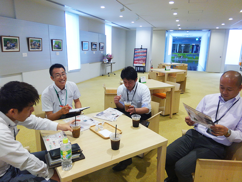 Pitch FM83.8生放送出演♪