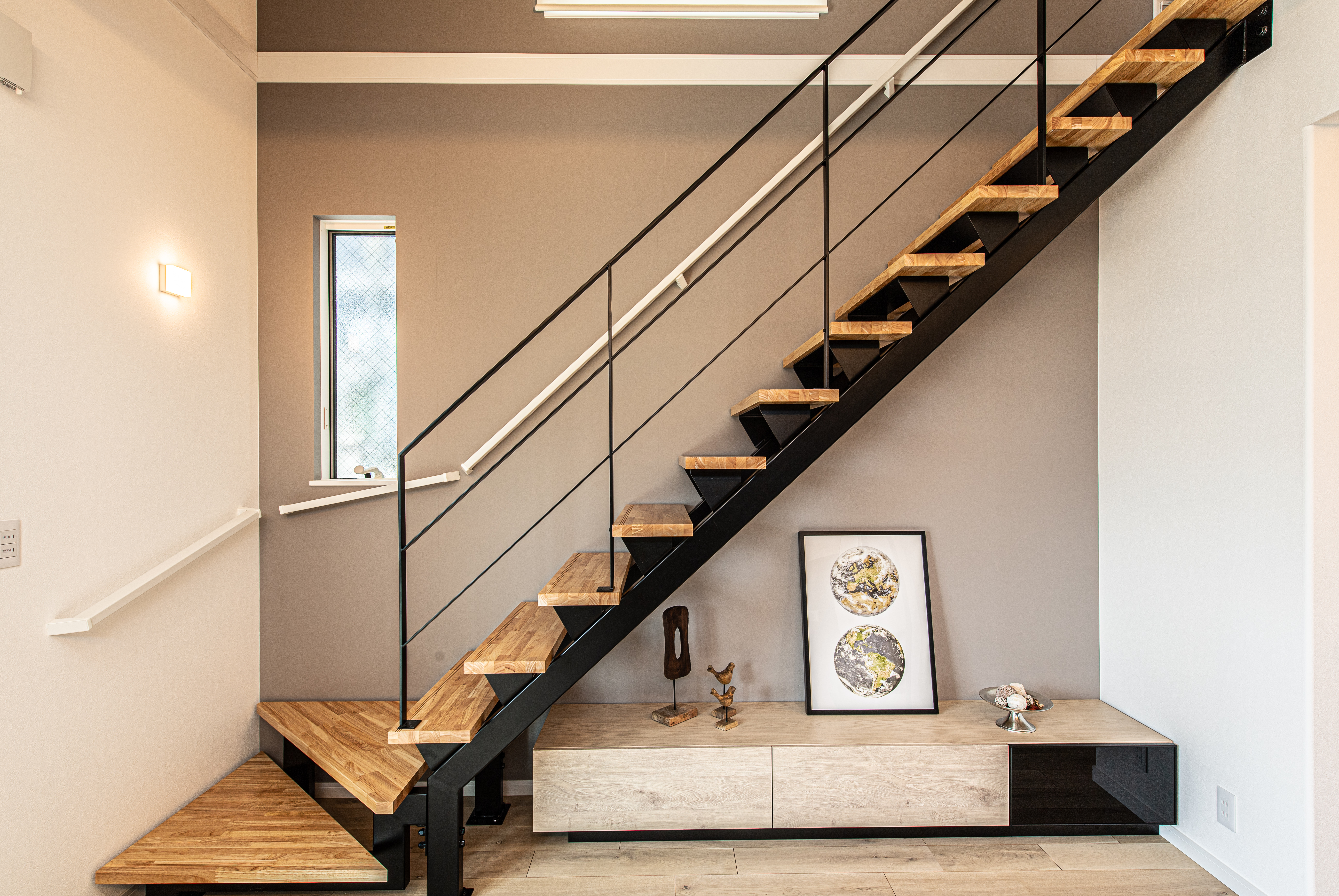 暮らしを快適にする階段計画｜階段の種類と寸法・形状の基本をわかりやすく解説